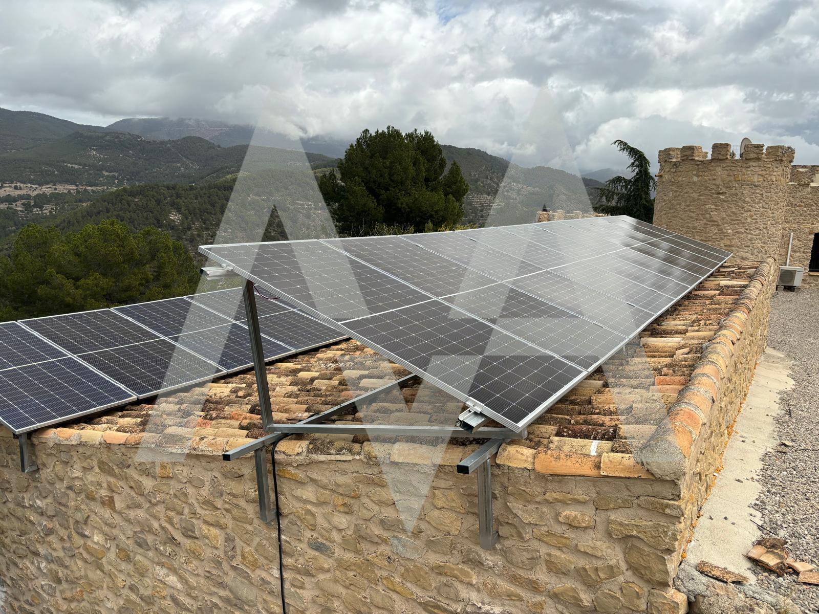 Click here to view more photos Click here to view more photos