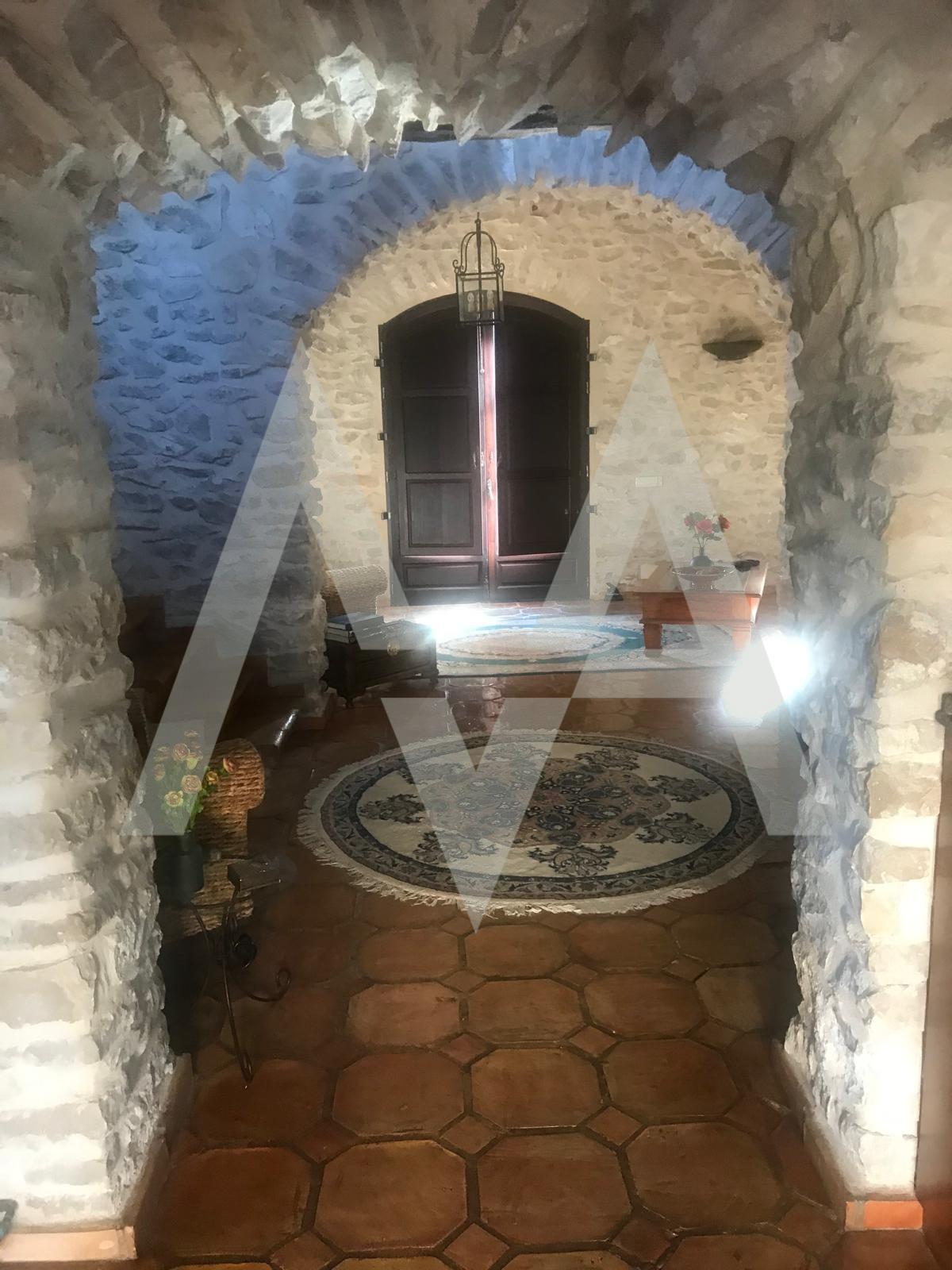 Click here to view more photos Click here to view more photos