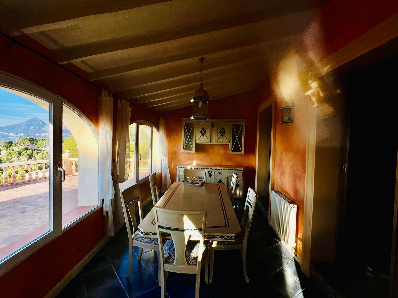 Click here to view more photos Click here to view more photos