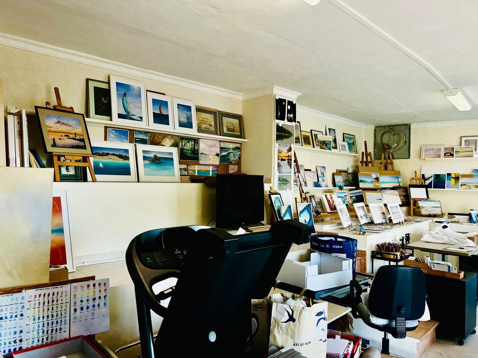 Click here to view more photos Click here to view more photos